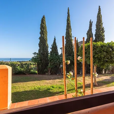 Del Sol Yohannsanae Regione Apartment